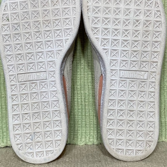 Puma Big Girls Peach/Cream Classic Suede Athletic Low Sneakers Shoes Size US 6C - Picture 10 of 11